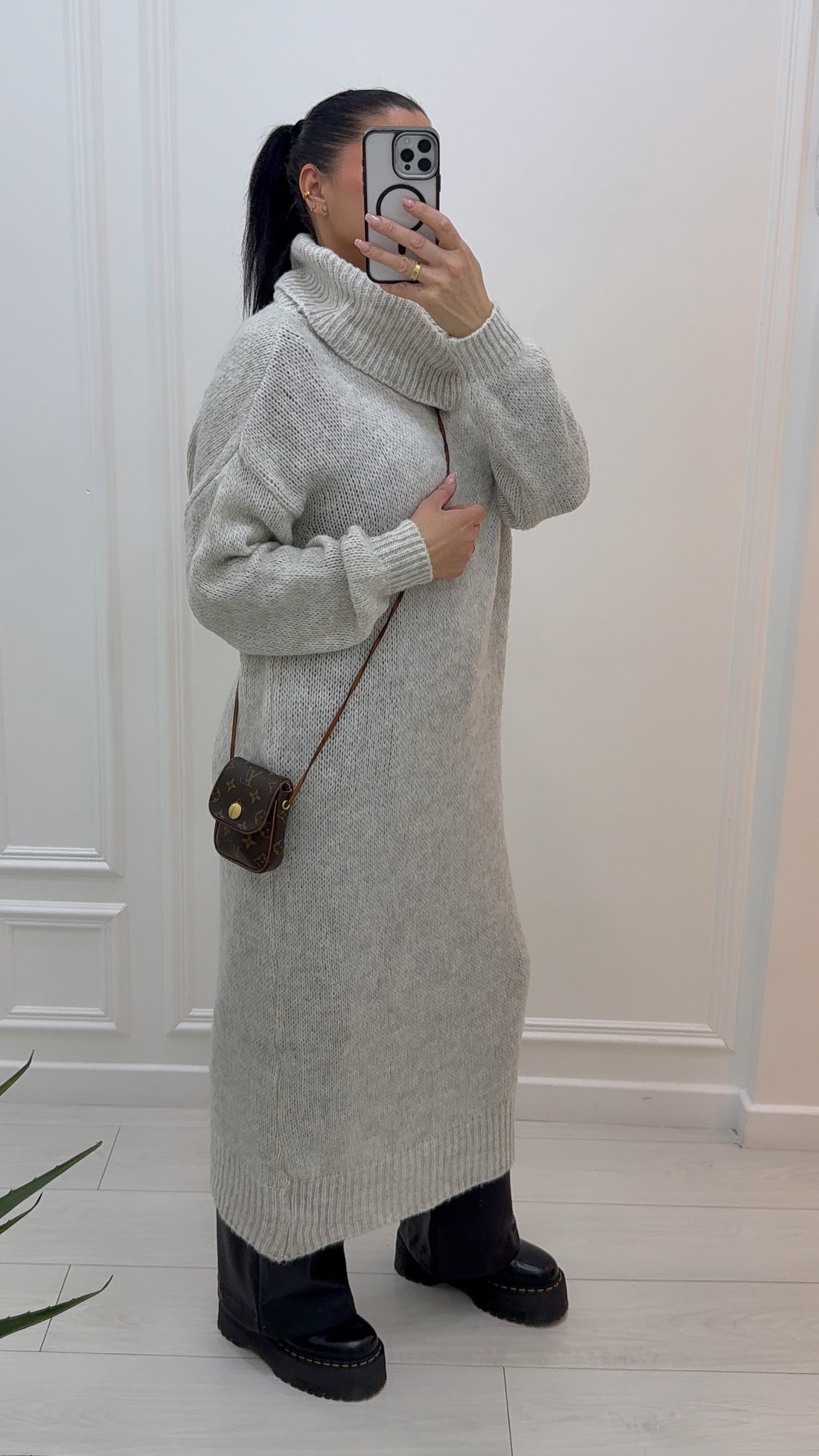 Robe longue en laine à col roulé ￼