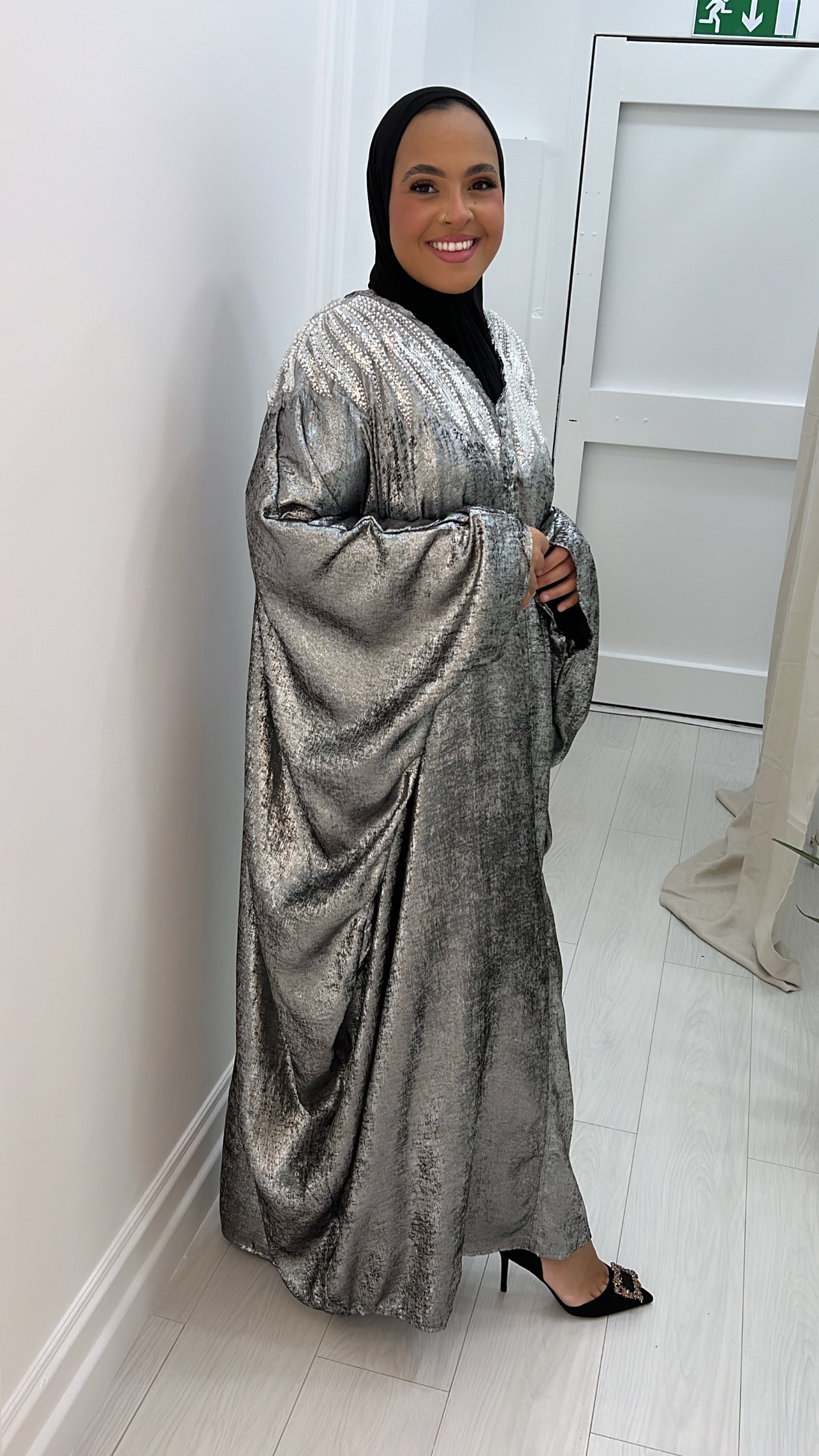 Robe luxe large à perles qualité premium argenté