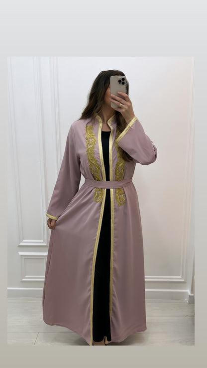 Kimono satiné orient rose broderie dorée