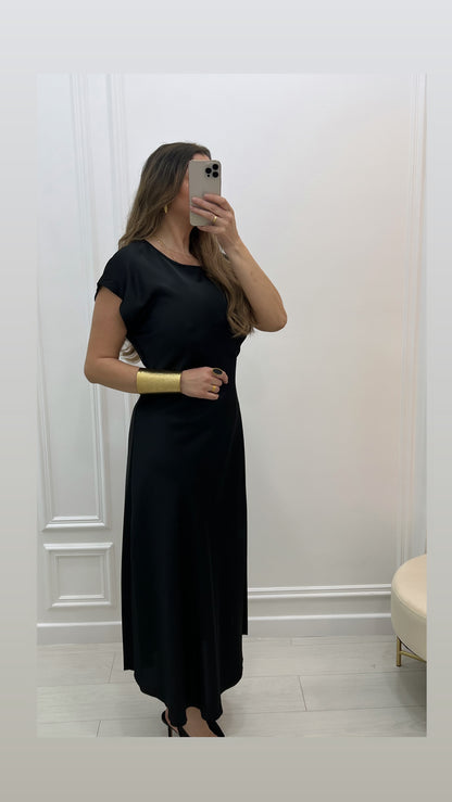 Robe satiné noir