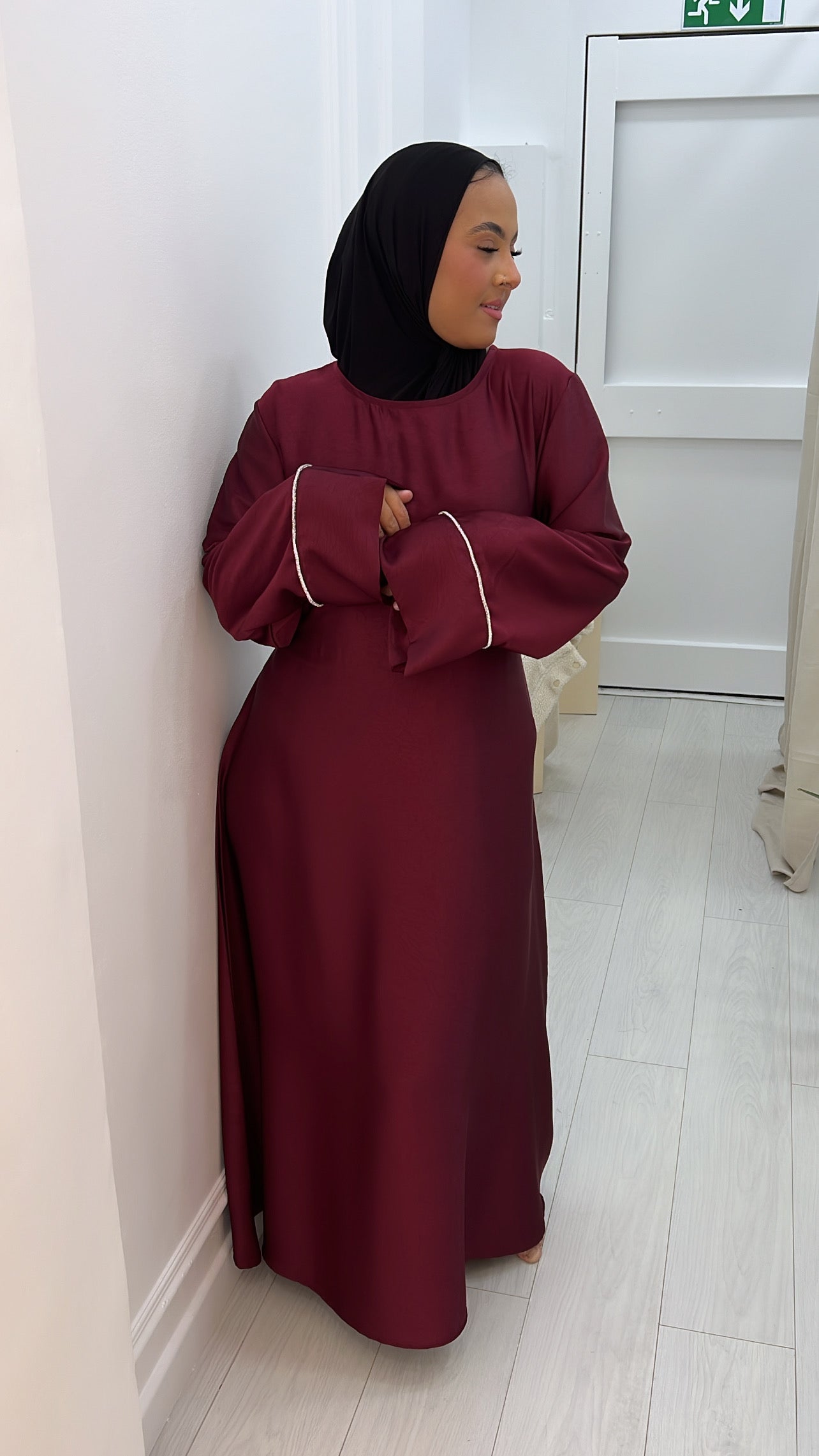 Robe satinée large bordeaux