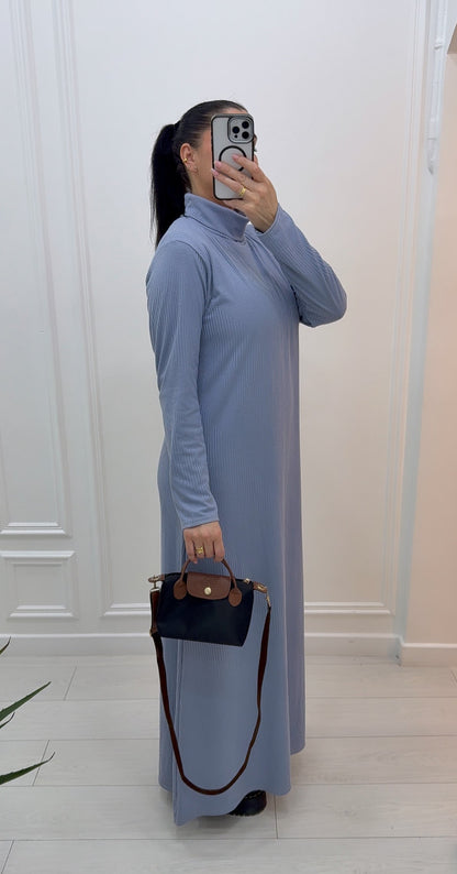 Robe longue à col roulé bleu ciel
