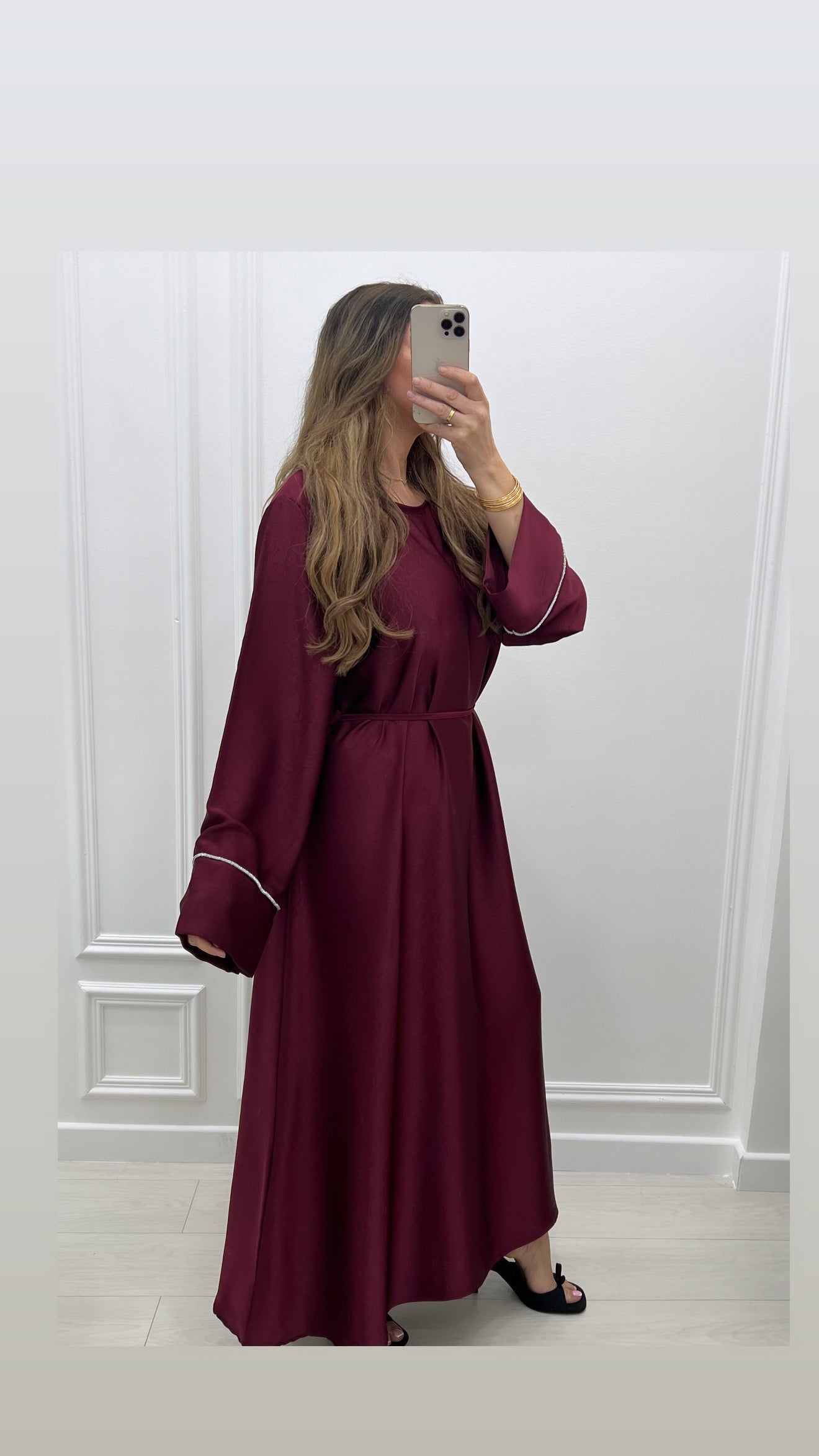 Robe satinée large bordeaux