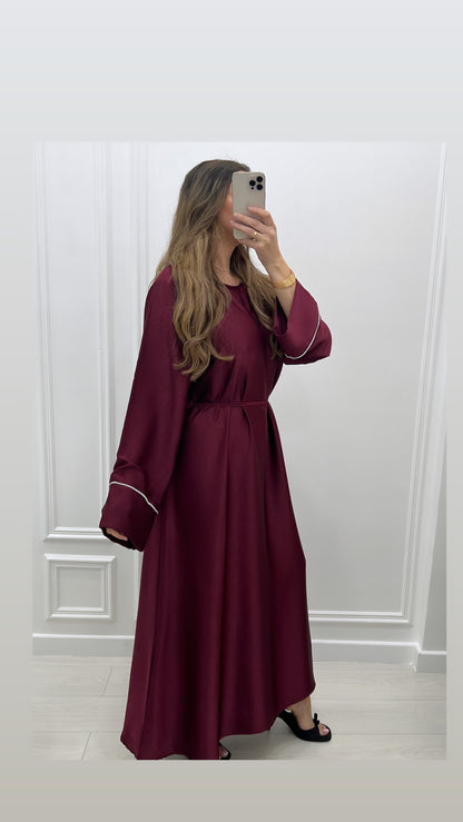 Robe satinée large bordeaux