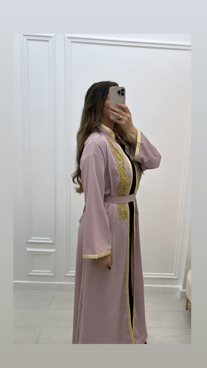 Kimono satiné orient rose broderie dorée