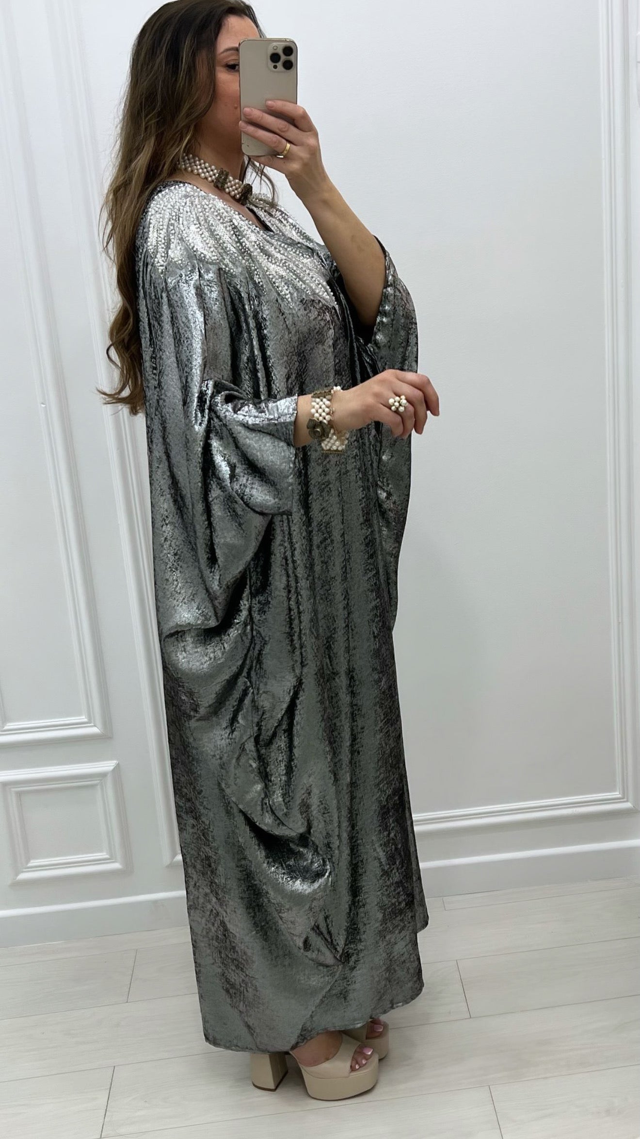 Robe luxe large à perles qualité premium argenté