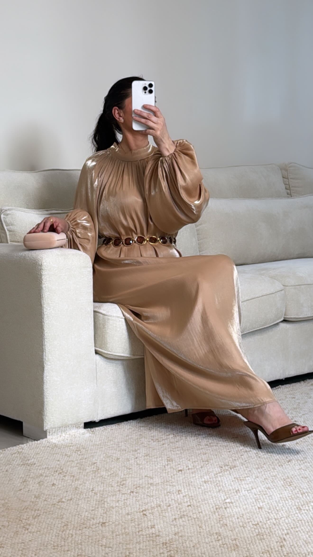 Robe irisée camel à col montant