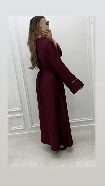 Robe satinée large bordeaux