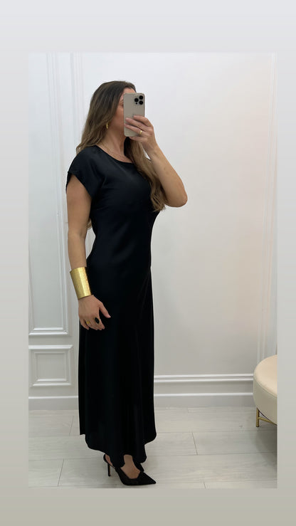 Robe satiné noir
