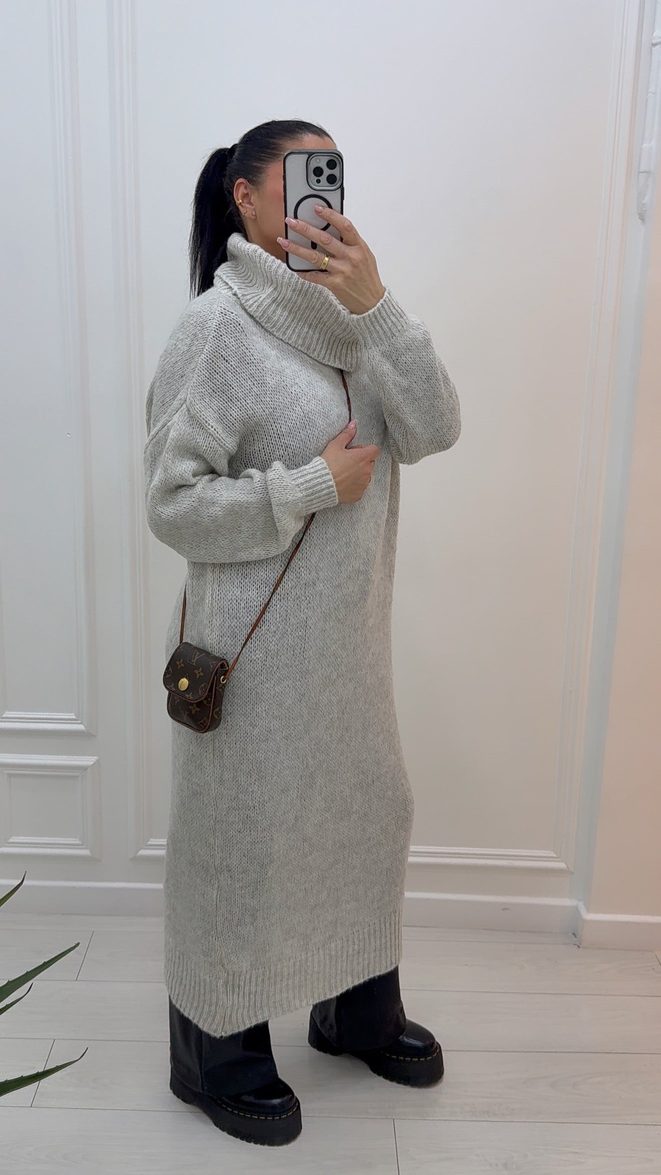 Robe longue en laine à col roulé ￼