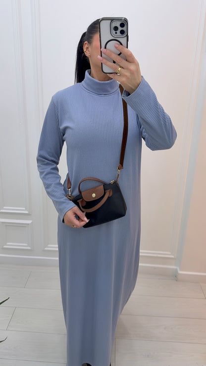Robe longue à col roulé bleu ciel