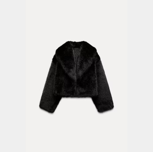 Fourrure courte avec col