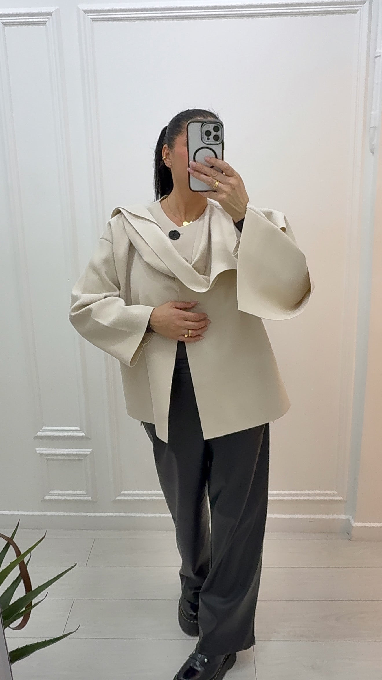 VESTE MANTEAU AVEC ÉCHARPE INTÉGRÉE