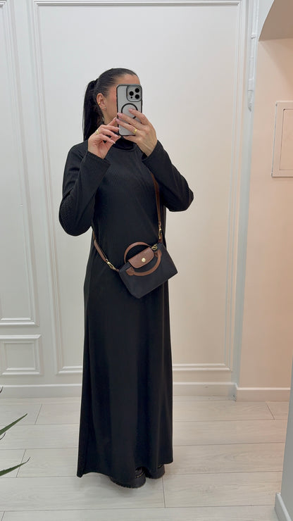 Robe longue à col roulé noir