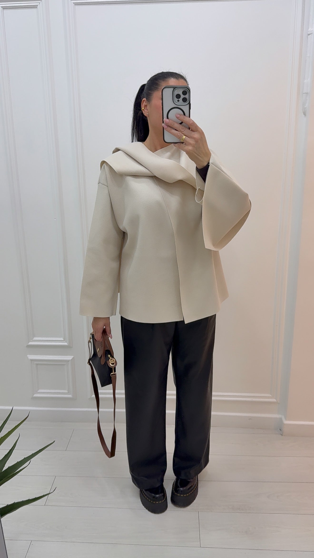 VESTE MANTEAU AVEC ÉCHARPE INTÉGRÉE