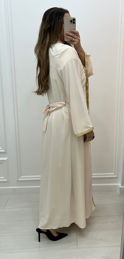 Kimono orient satiné crème broderie dorée