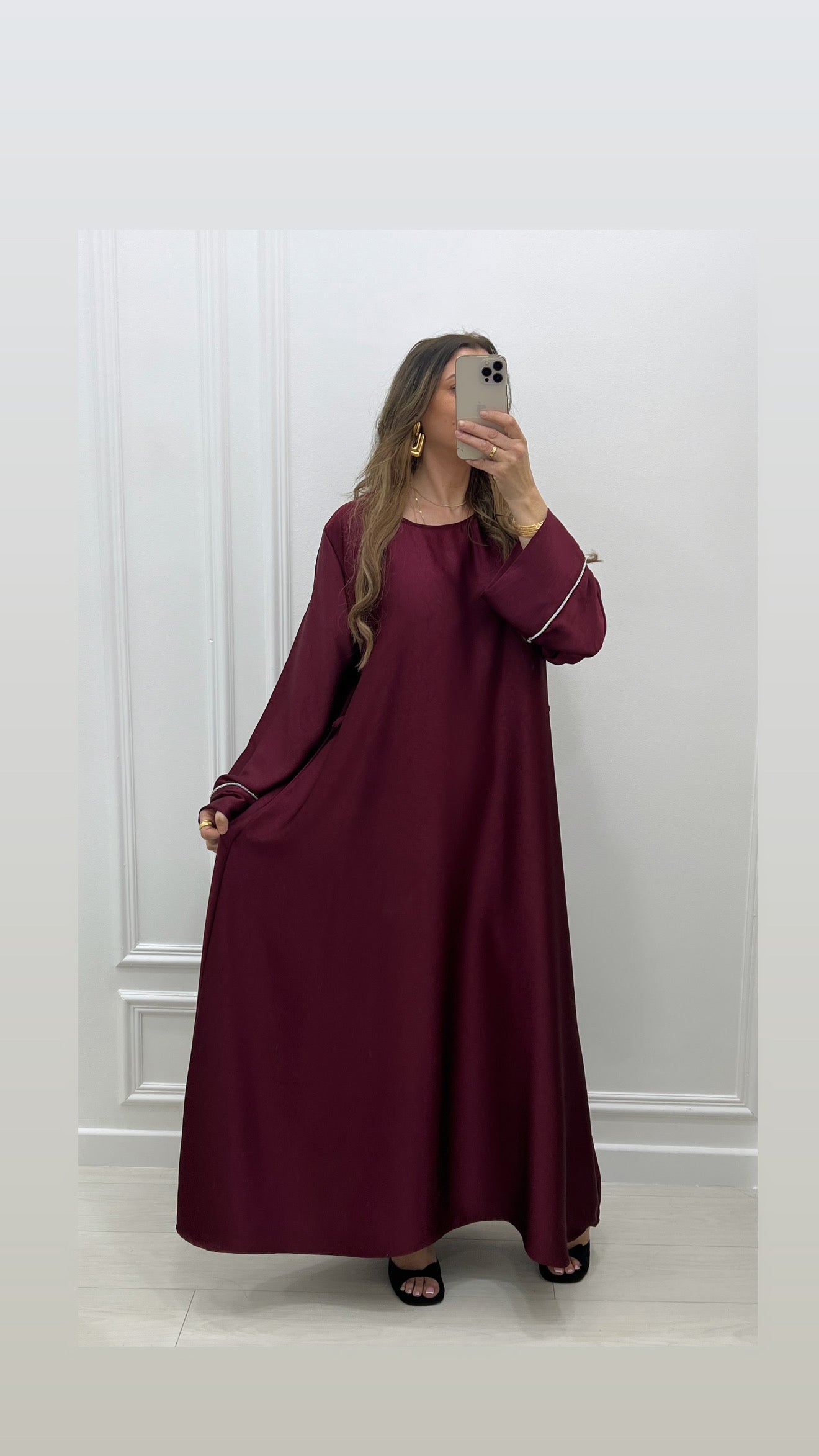 Robe satinée large bordeaux